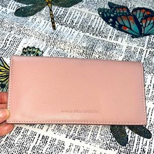 EUC  Amy Kestenberg wallet Wallet rose pink leather long style NO CALLOUTS